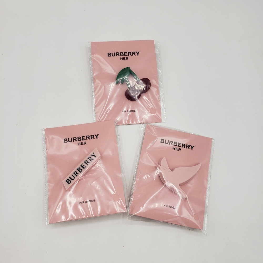 Burberry Her Pins